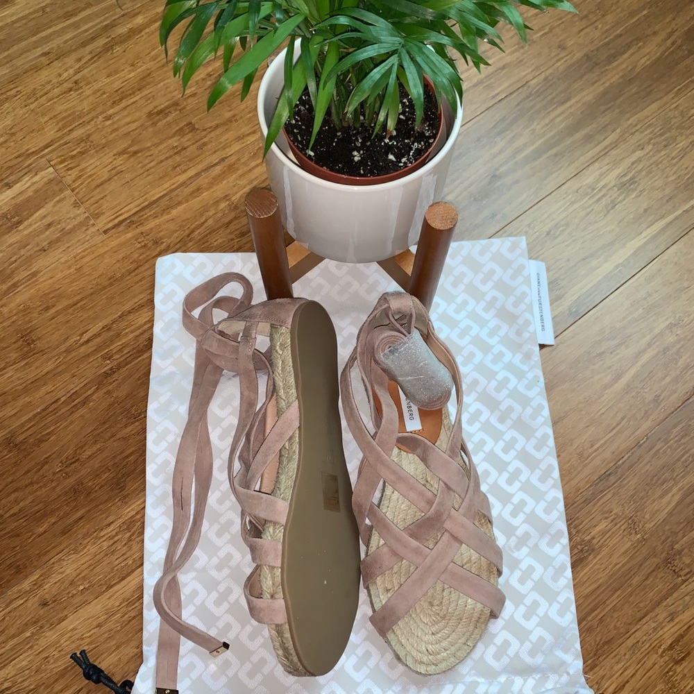 Shoes - Picture 3 of 6